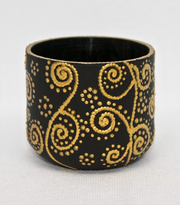 Noir ware small